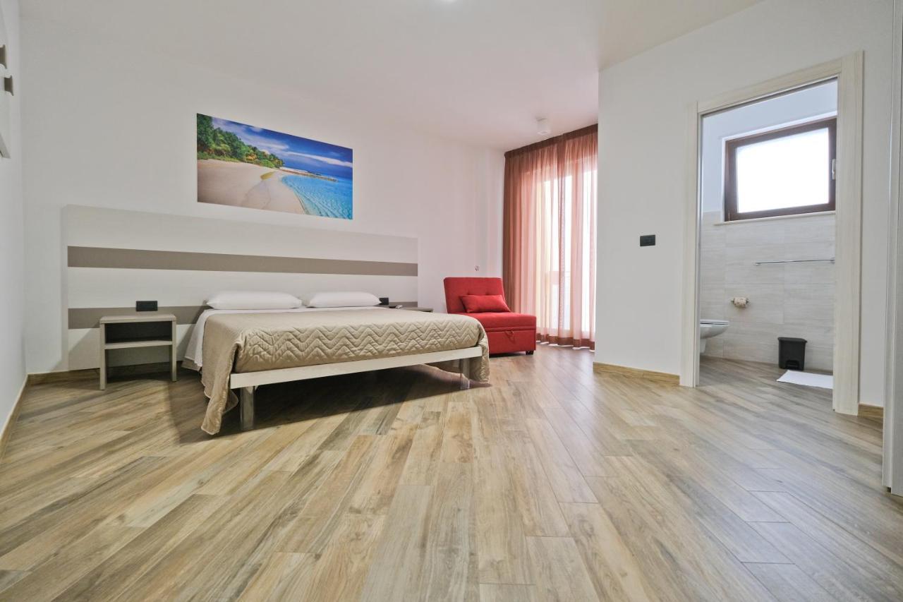 Il Porto Affittacamere B&B Bríndisi Exterior foto