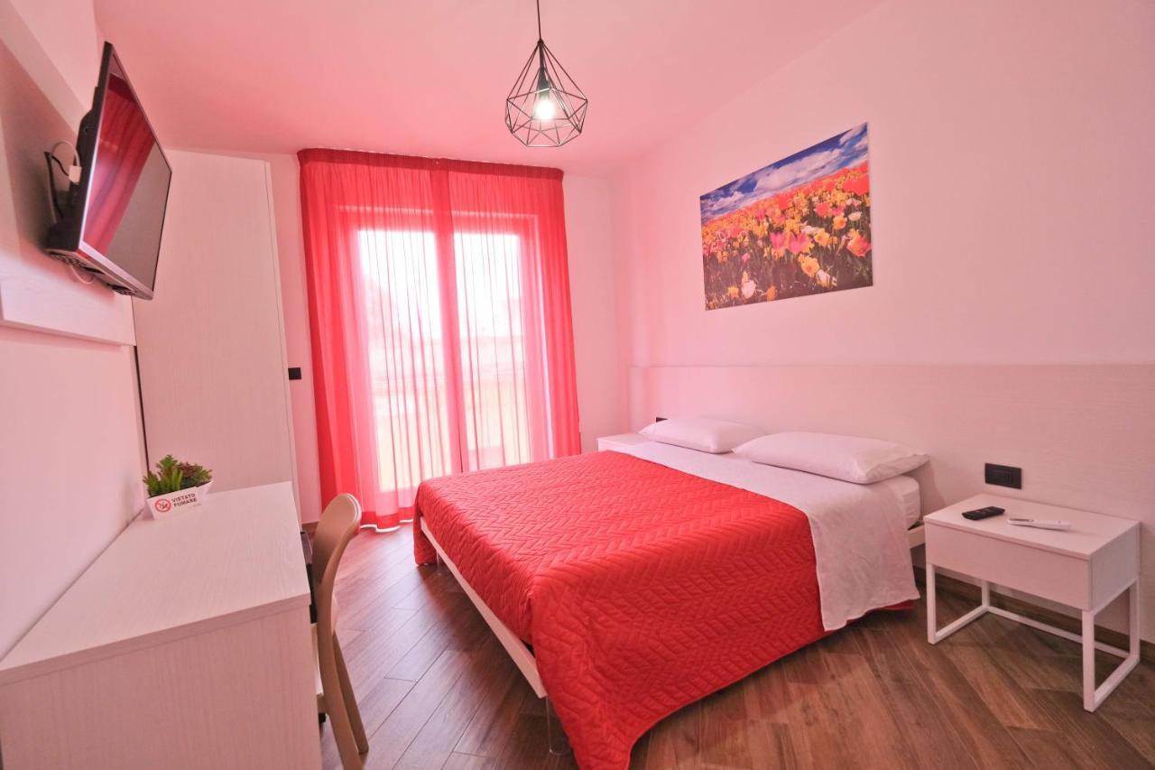 Il Porto Affittacamere B&B Bríndisi Exterior foto